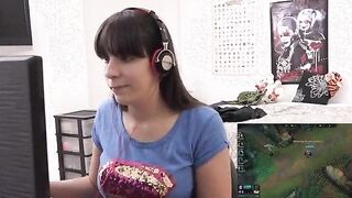 The Most Realistic "girl Gets Fucked While Gaming" I've Seen So Far.