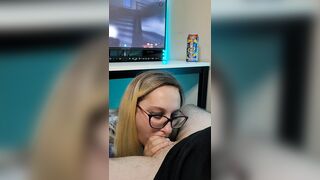 A blowjob while gaming #4