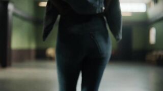 Deepika Padukone: SLOW MOTION: Deepika Padukone’s ass in tight jeans! #2