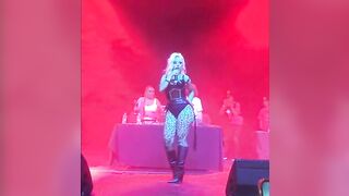 Doja Cat: Doja dancing live #3