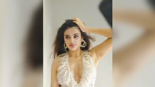 Nidhi Agerwal HD