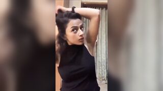 Bollywood Celebrity Armpits: Shraddha Srinath #3