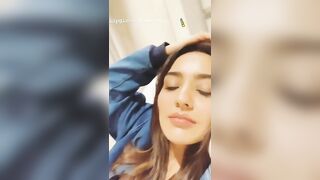 Neha Sharma breathtaking juicy lips????