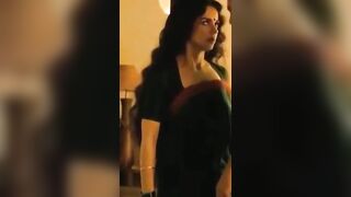 Kangana Ki Saree Ke Neeche Kya Hai