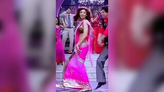 Bollywood Milfs: Shilpa Shetty Entry in this song with that low waist saree was epic ❤️♥️♥️ look at that midriff!!! #4