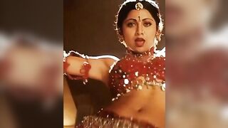 Shilpa shetty has amazing navel