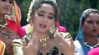 Bollywood Milfs: Madhuri Pleasuring herself #2