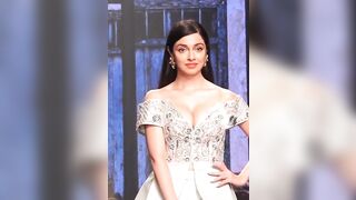 Bollywood Milfs: Divya Khosla Kumar - How will her Son's friends react when they watch this ? #4