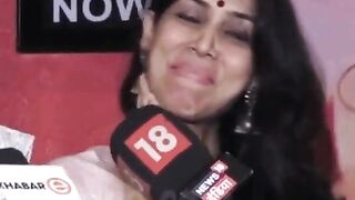 Bollywood Milfs: Sakshi's reaction when reporters asked her fav. Position in bed ♥️♥️♥️♥️ #3