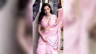 Nora Fatehi pallu drop. [ Closeup version]