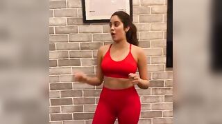 Bollywood Milfs: Jhanvi Kapoor jiggle #4