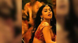 Bollywood Milfs: That Jiggle ♥️♥️ ( Shreya Saran ) #2