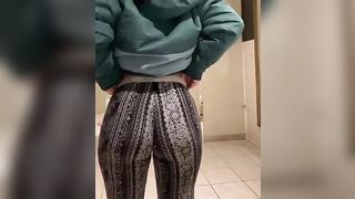 Big Booties: Wait for my ass to jiggle ! #3