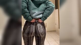 Big Booties: Wait for my ass to jiggle ! #4