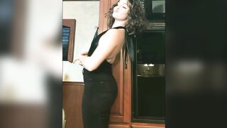 Camren Bicondova: Camren Bicondova showing her big butt♥️♥️ #2