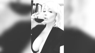 Caroline Vreeland: Titties and Wine, Only Missing Pasta #4