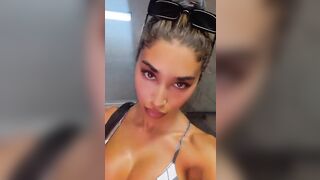 Chantel Jeffries: Post workout cleavage #4