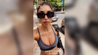 London Walking in Sports Bra