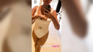 Chrissy Teigen: Bursting out №2 #2