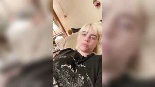 Billie Eilish: The perfect gif #3