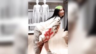 Cute twerk