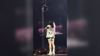 Billie Eilish: What a booty, Billie! #4